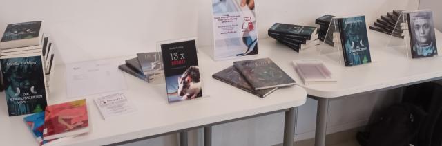 Büchertisch