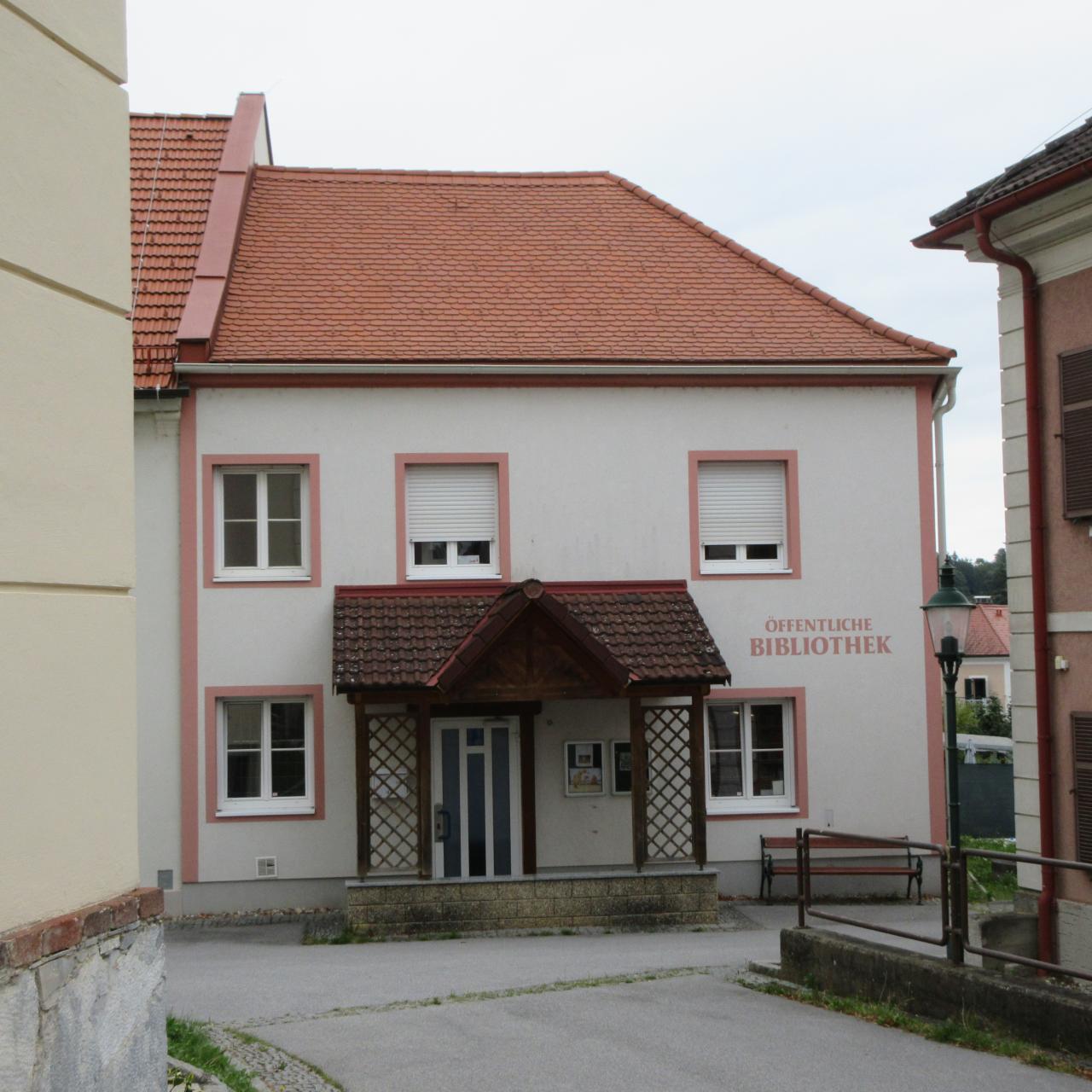 Alte Bibliothek im Kirchenhaus